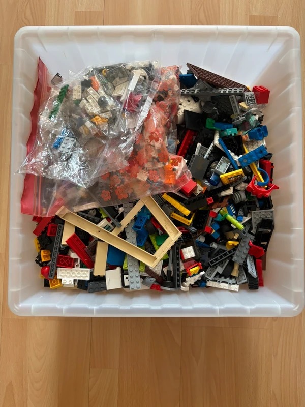LEGO mix cca 8 kg bez figurek – Star Wars, NINJAGO, City a další